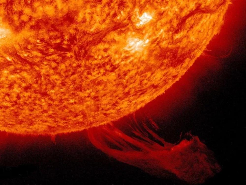 The Weekend Leader - Sun spews intense solar flare, sparks radio blackout in Asia, Australia